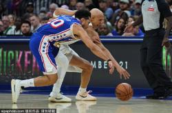 泰瑞斯·马克西的“驚(jīng)人”盖帽锁定76人对勇士的胜利