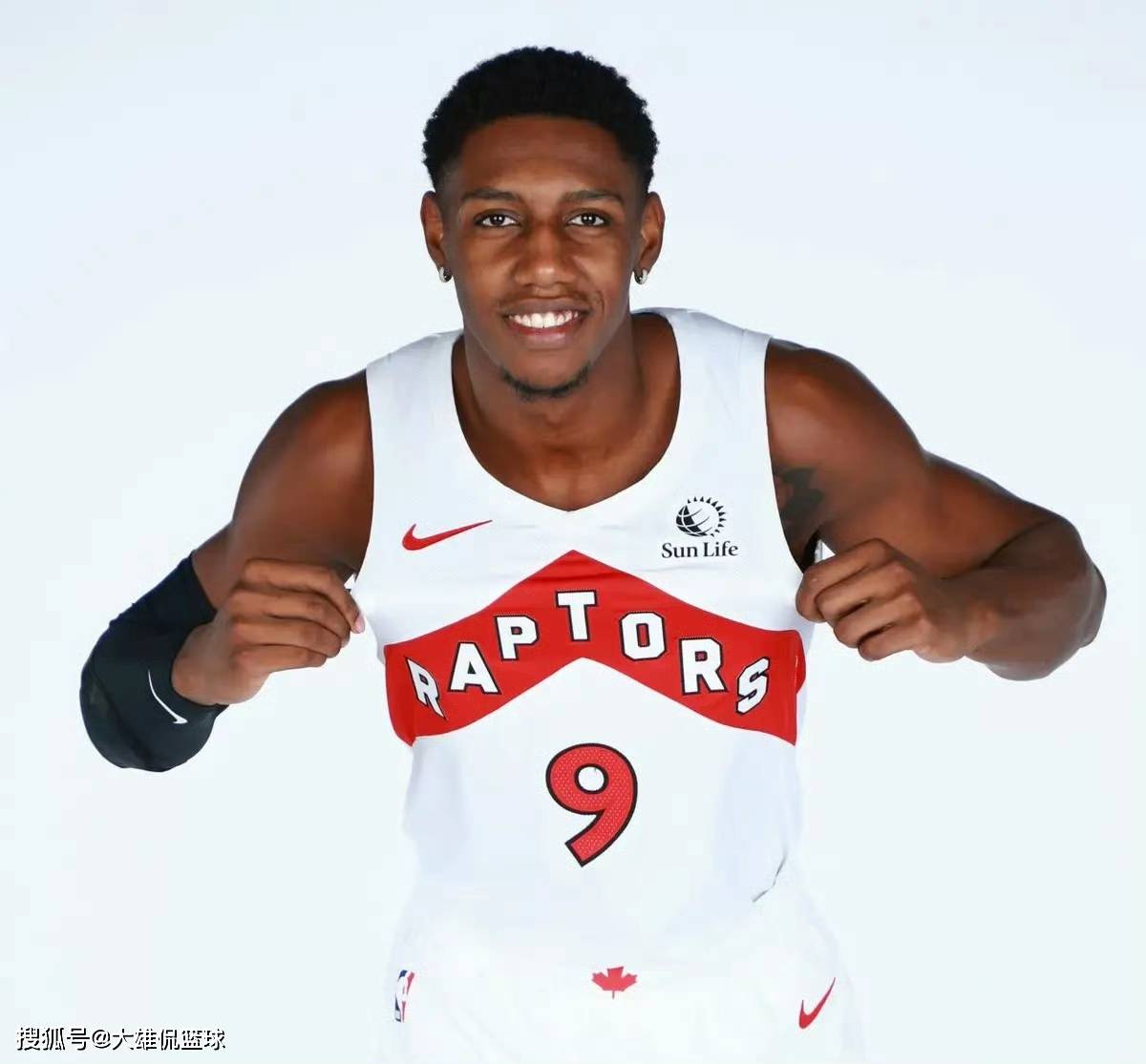 美媒提议灰熊6换2,拿下巴雷特,顶替德斯蒙德贝恩