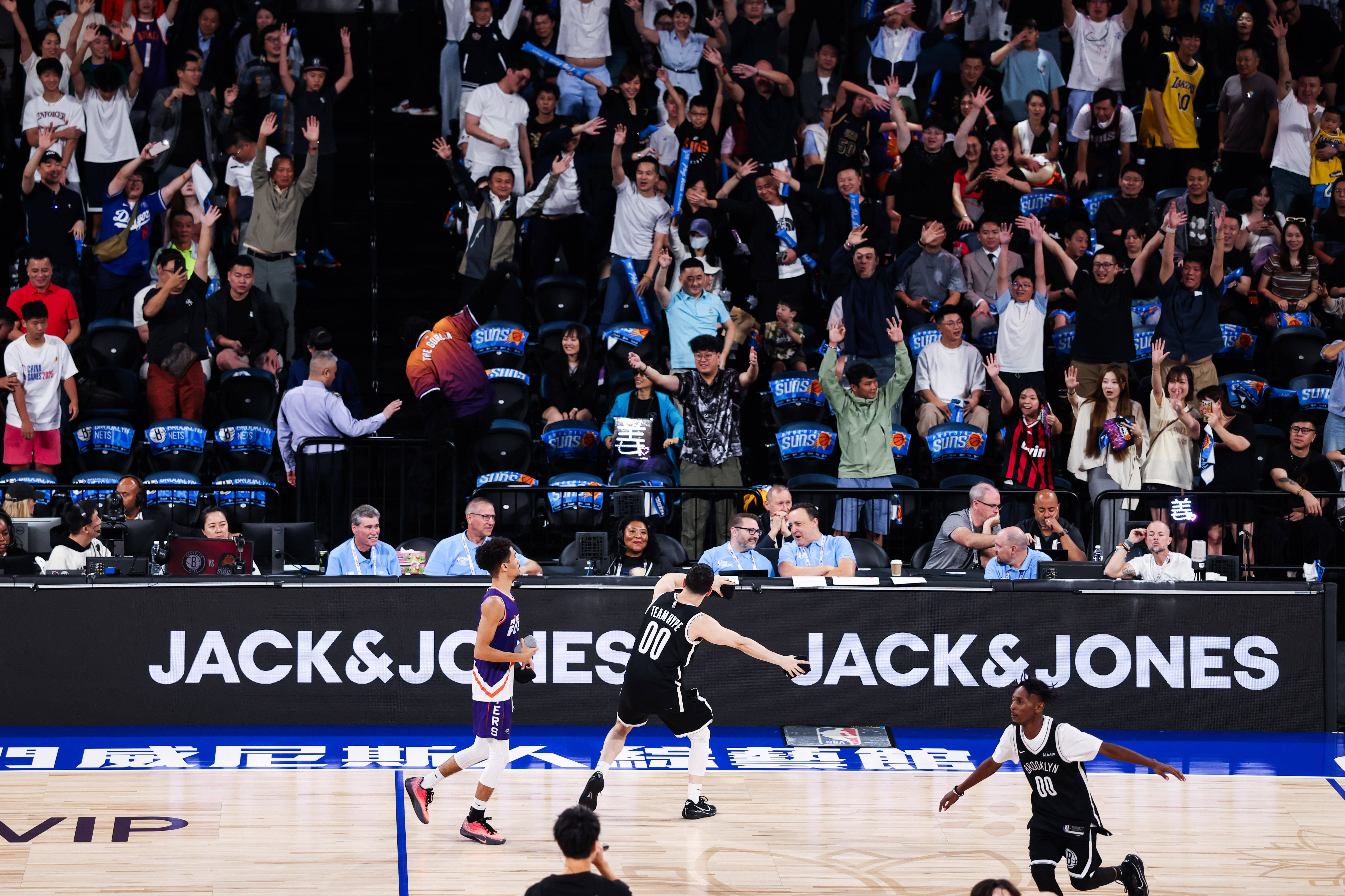 【向上穿越·无界登场】NBA中国官方市场合作伙伴JACK & JONES,赋能NBA中国赛2025