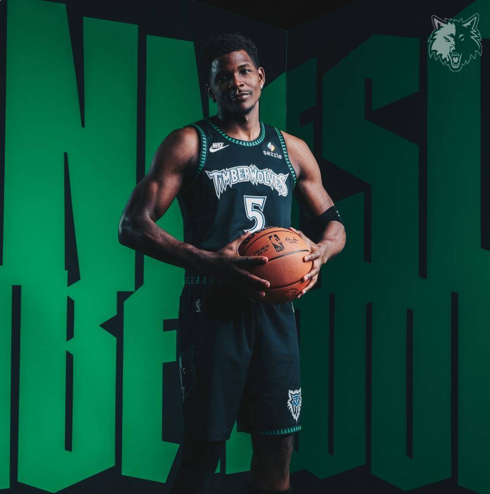 明尼苏达森林狼队发布“Black Trees”经典球衣